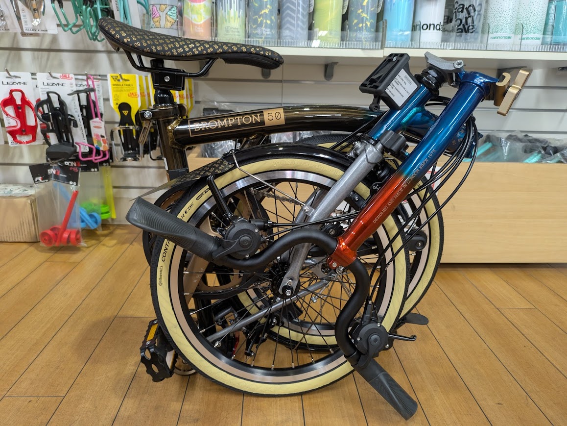 BROMPTON】50th限定モデル！！ 2台、入荷しましたっっ！ これは早期に